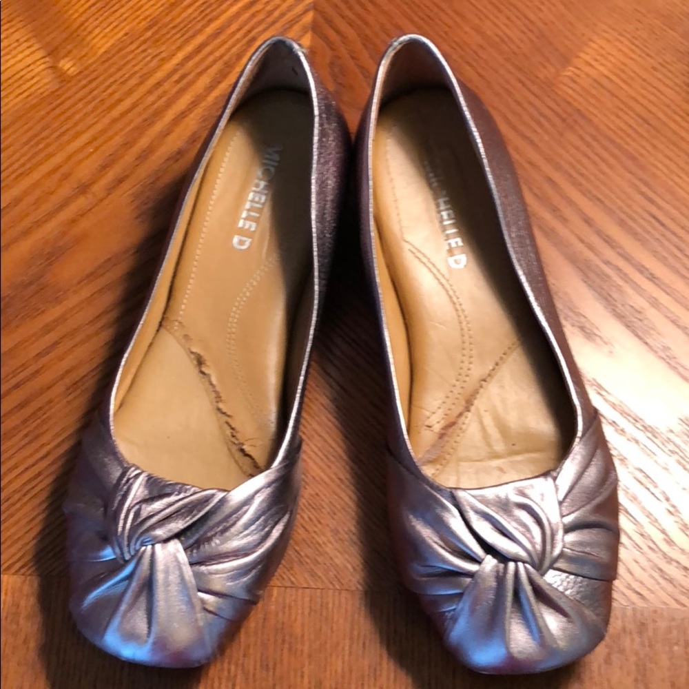Gold flats